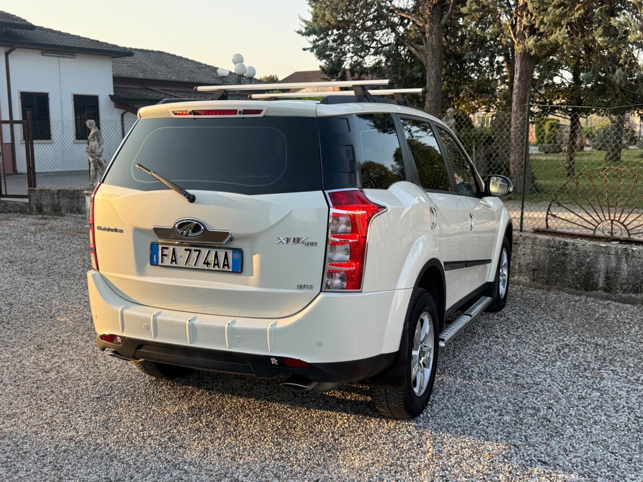 Mahindra XUV500 2.2 16V FWD W8