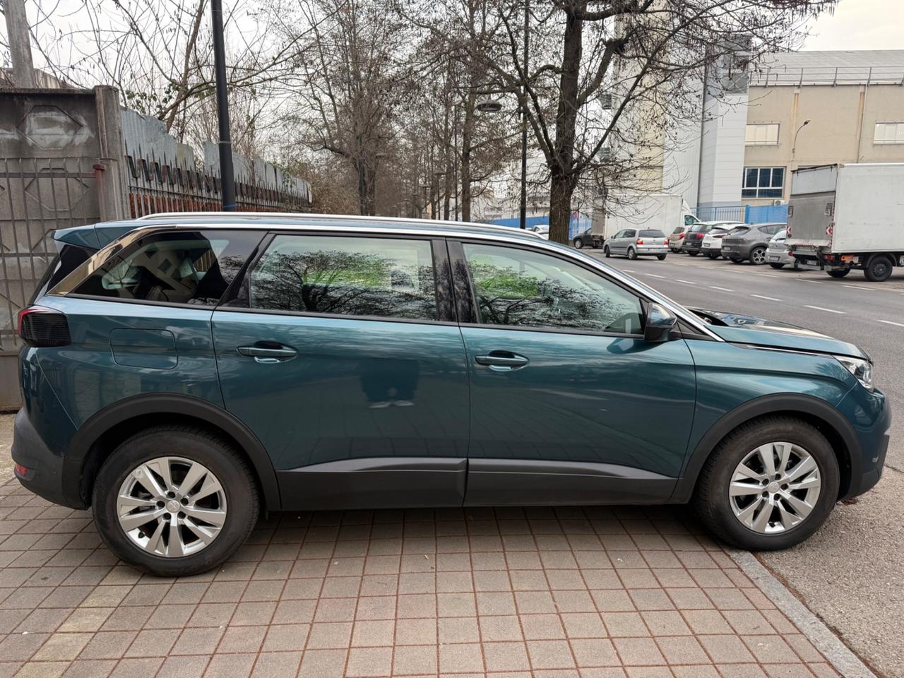 Peugeot 5008 BlueHDi 130 S&S Business