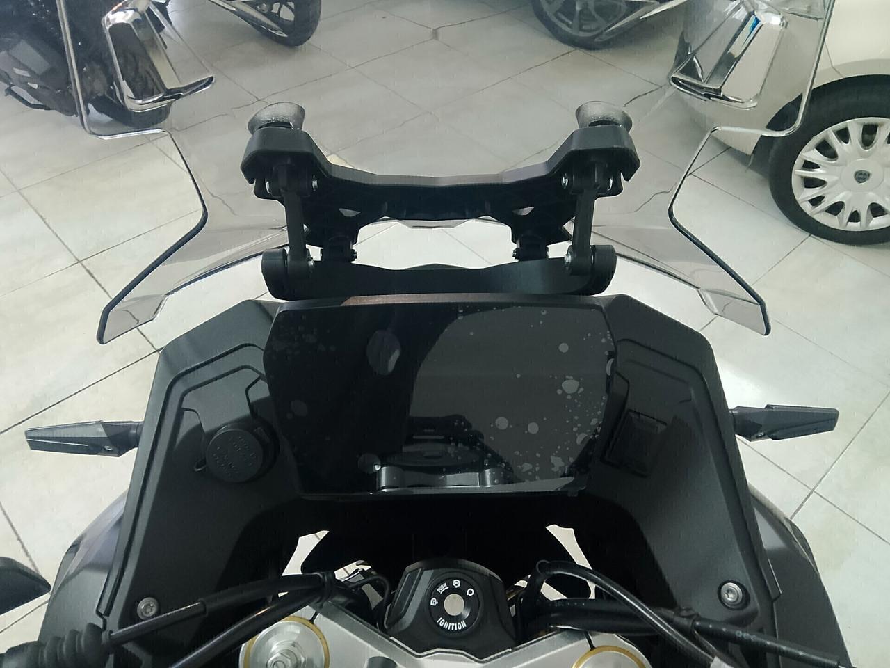 VOGE VALICO 525 DSX BLACK KNIGHT