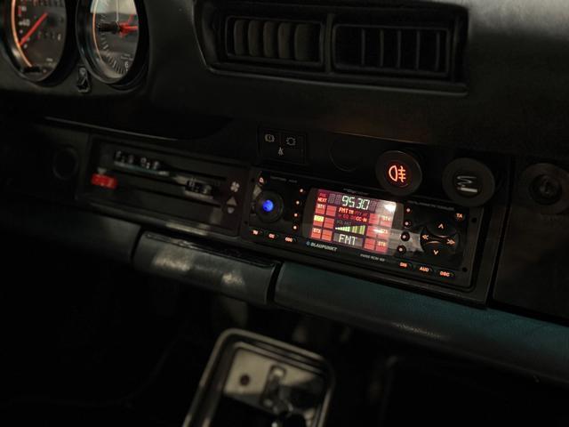 PORSCHE 911 Carrera 3.2 Cabriole