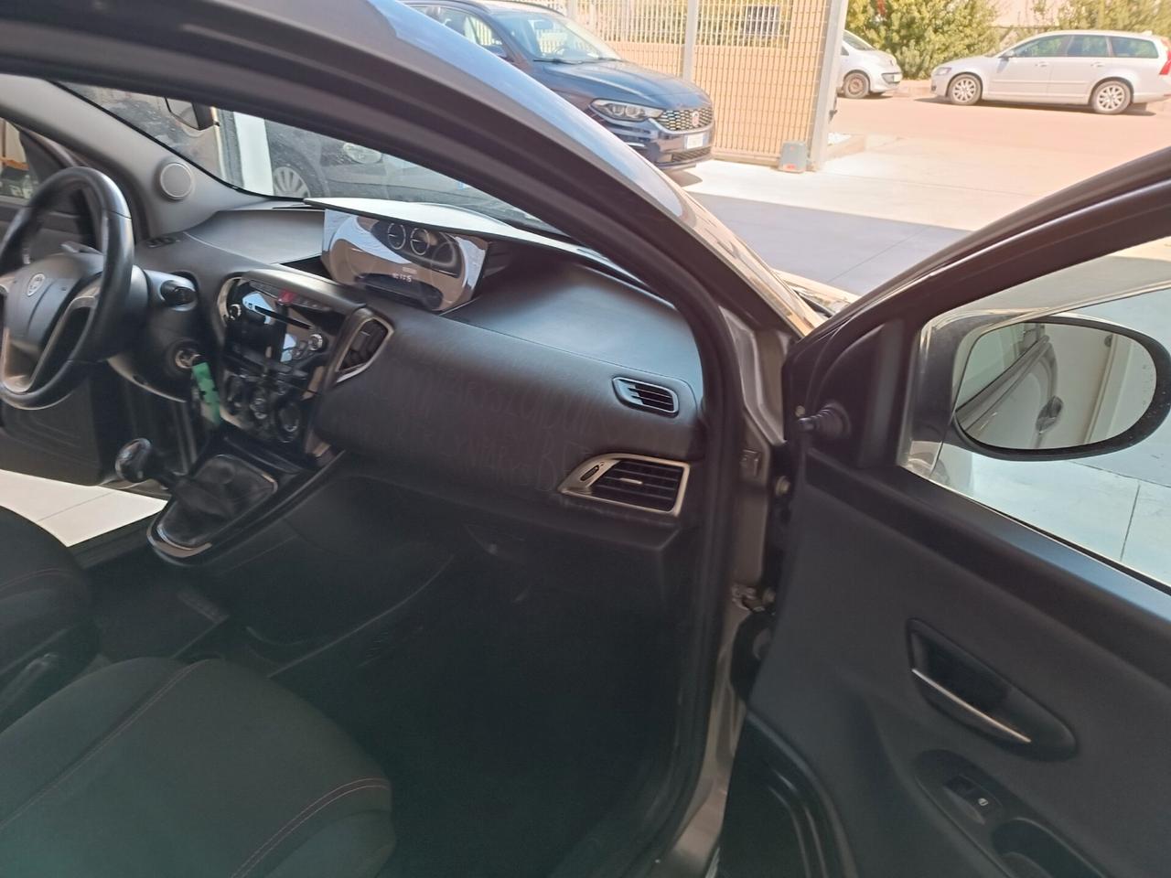 Lancia Ypsilon 1.3 MJT 16V 95 CV 5 porte S&S Platinum