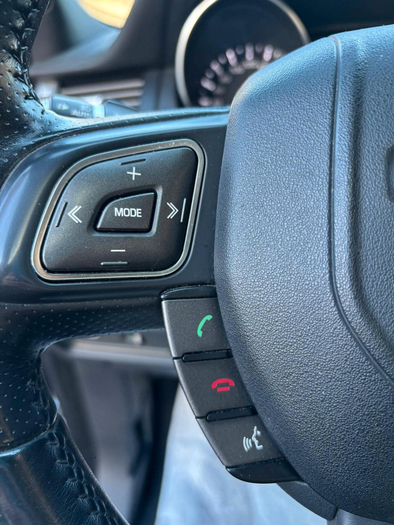 Land Rover Range Evoque 2.2 TD4 5p. Prestige