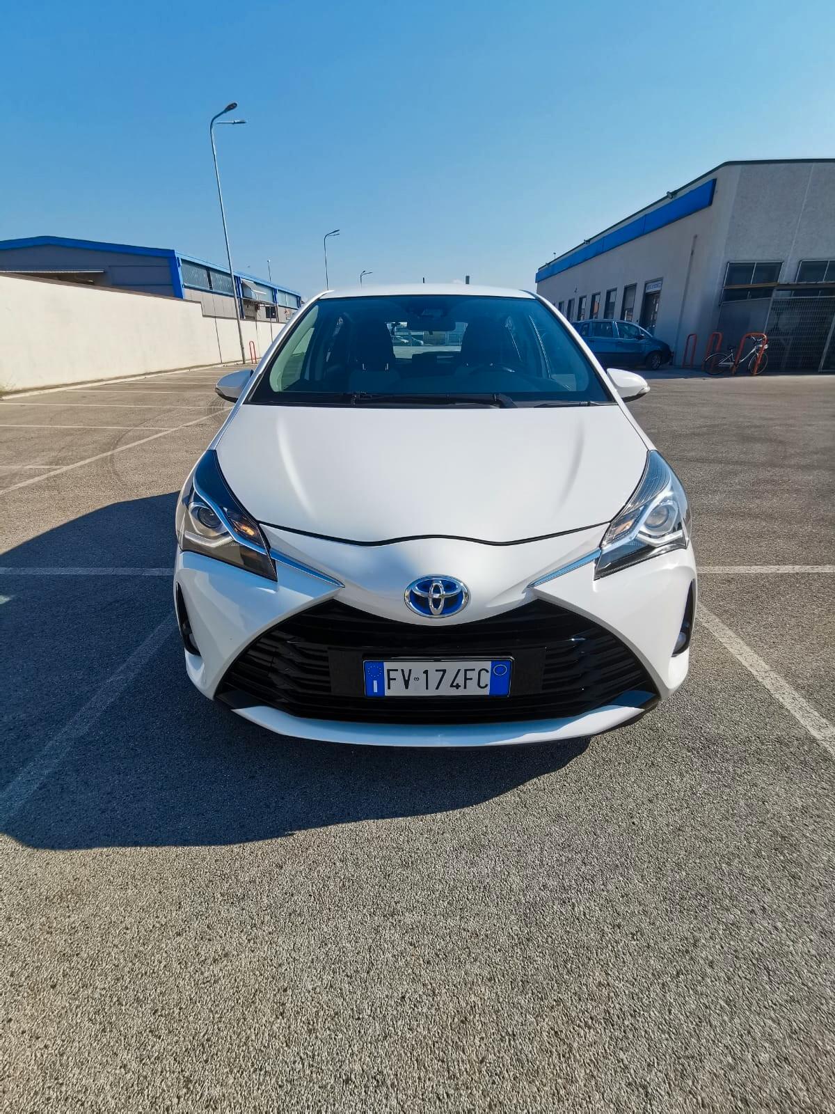 Toyota Yaris 1.5 Hybrid 5 porte Active 2019