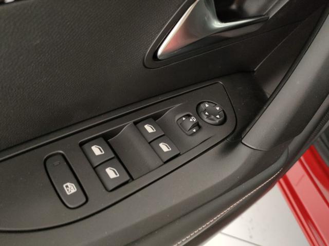 PEUGEOT 2008 PureTech 100 S&S Allure