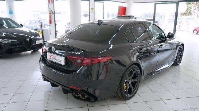 ALFA ROMEO Giulia 2.9 T V6 Quadrifoglio MANUALE TIRATURA LIMITATA