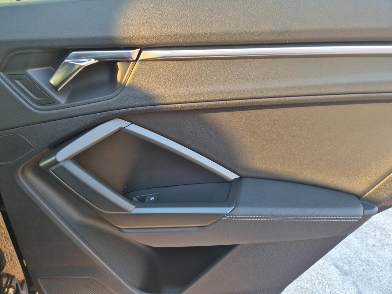 Audi Q3 40 TFSI quattro S tronic line edition