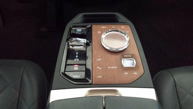 BMW iX i20 2021 M60