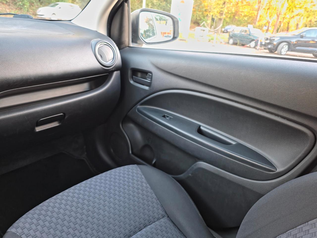 Mitsubishi Space Star 1.0 Invite CV-71 E6 Manuale NEO 2018