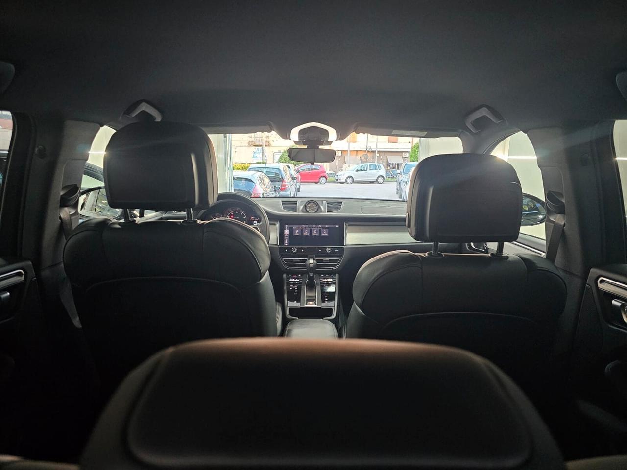 NUOVA PORSCHE MACAN TURBO 2.0 BENZINA 265CV CHRONO SPORT PACK