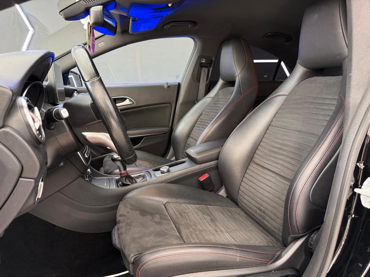 Mercedes-benz CLA 200 d Premium AMG