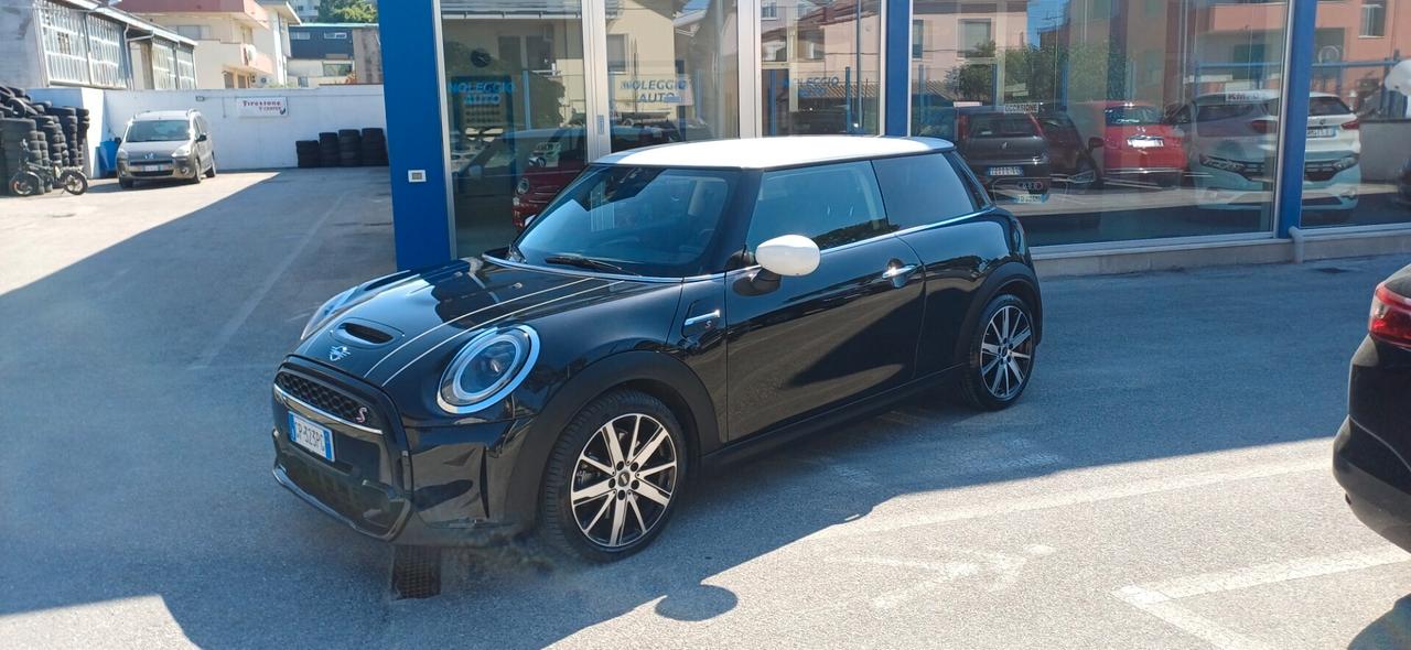 Mini 2.0 Cooper S Resolute