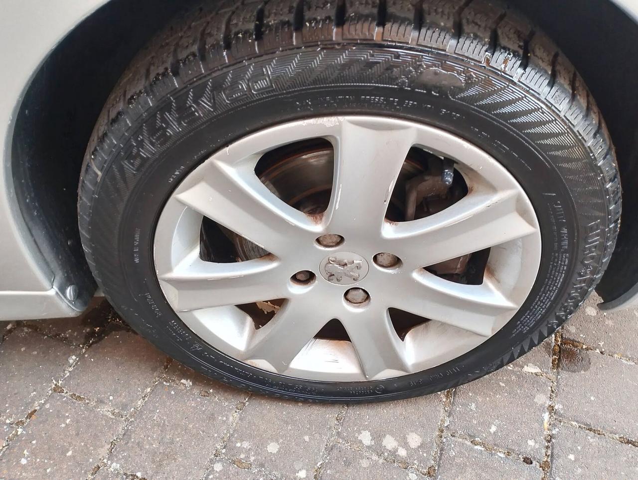 Peugeot 207 1.6 HDi 90CV 5p. XS