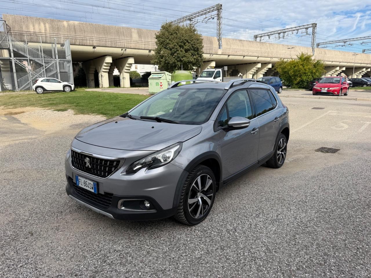 Peugeot 2008 1.6HDI Allure PREZZO 8200€