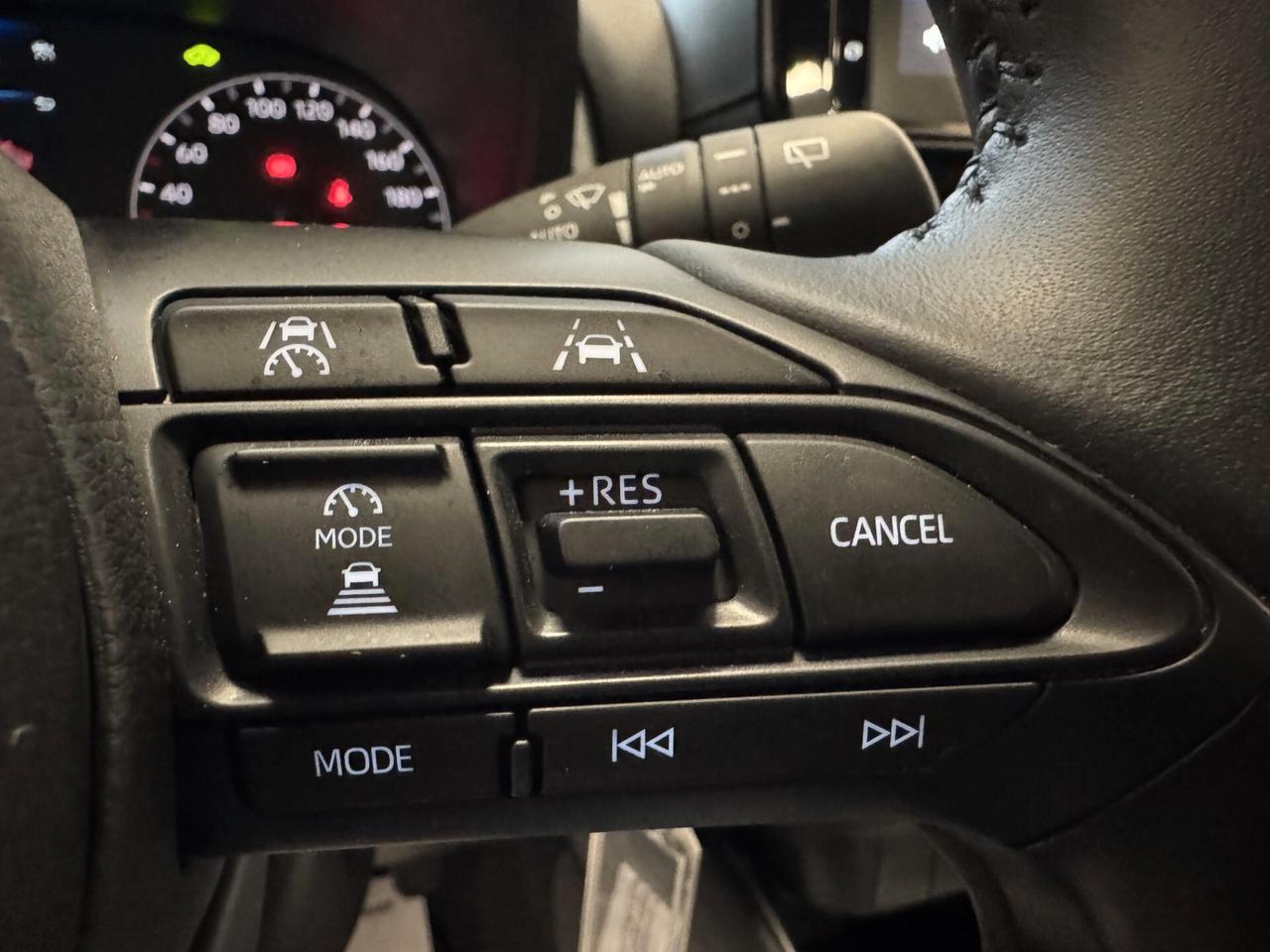 Toyota Yaris 1.5H Active // IBRIDA // BusinessPack // ITALIANA