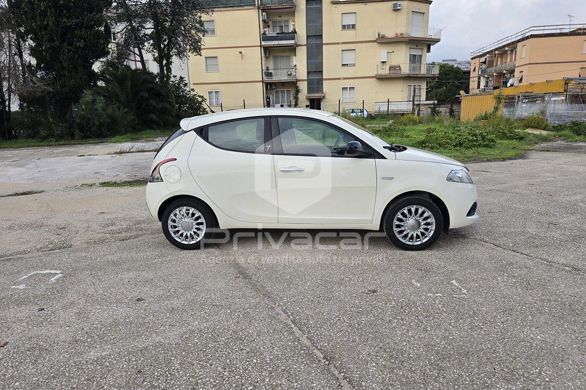 LANCIA Ypsilon 1.2 69 CV 5 porte Silver