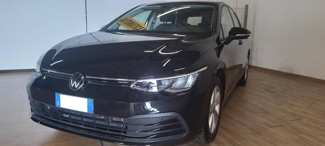 Volkswagen Golf 1.0 eTSI EVO DSG