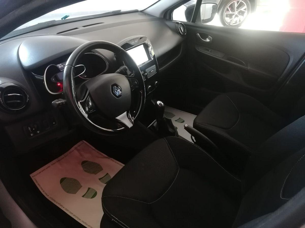 RENAULT - Clio Sporter