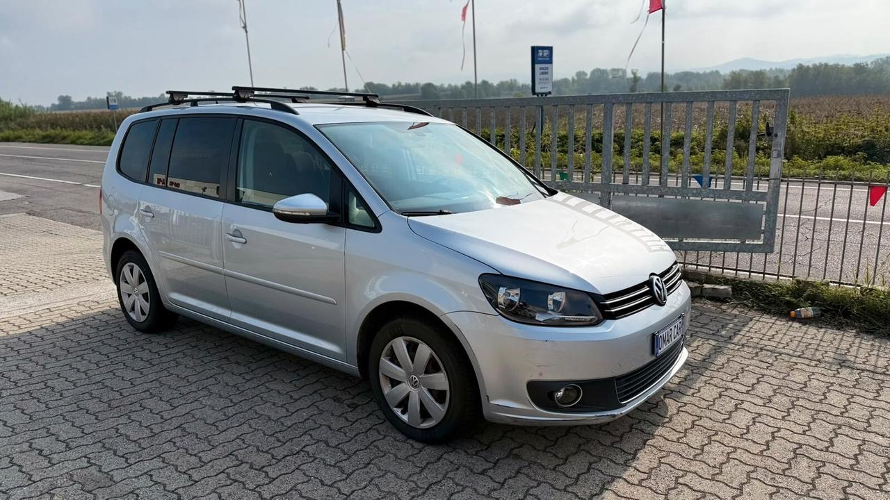 VW TOURAN 1.6 DIESEL 7 POSTI AUTOMATICO NEOP.