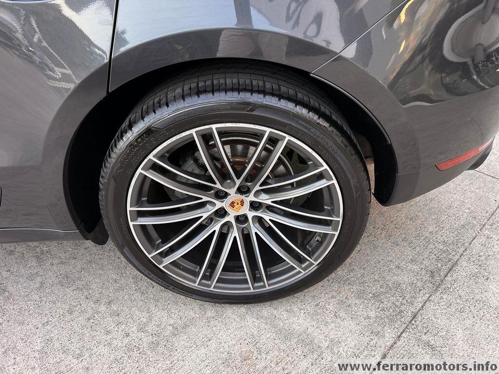 Porsche Macan 3.0 S tetto iva esposta
