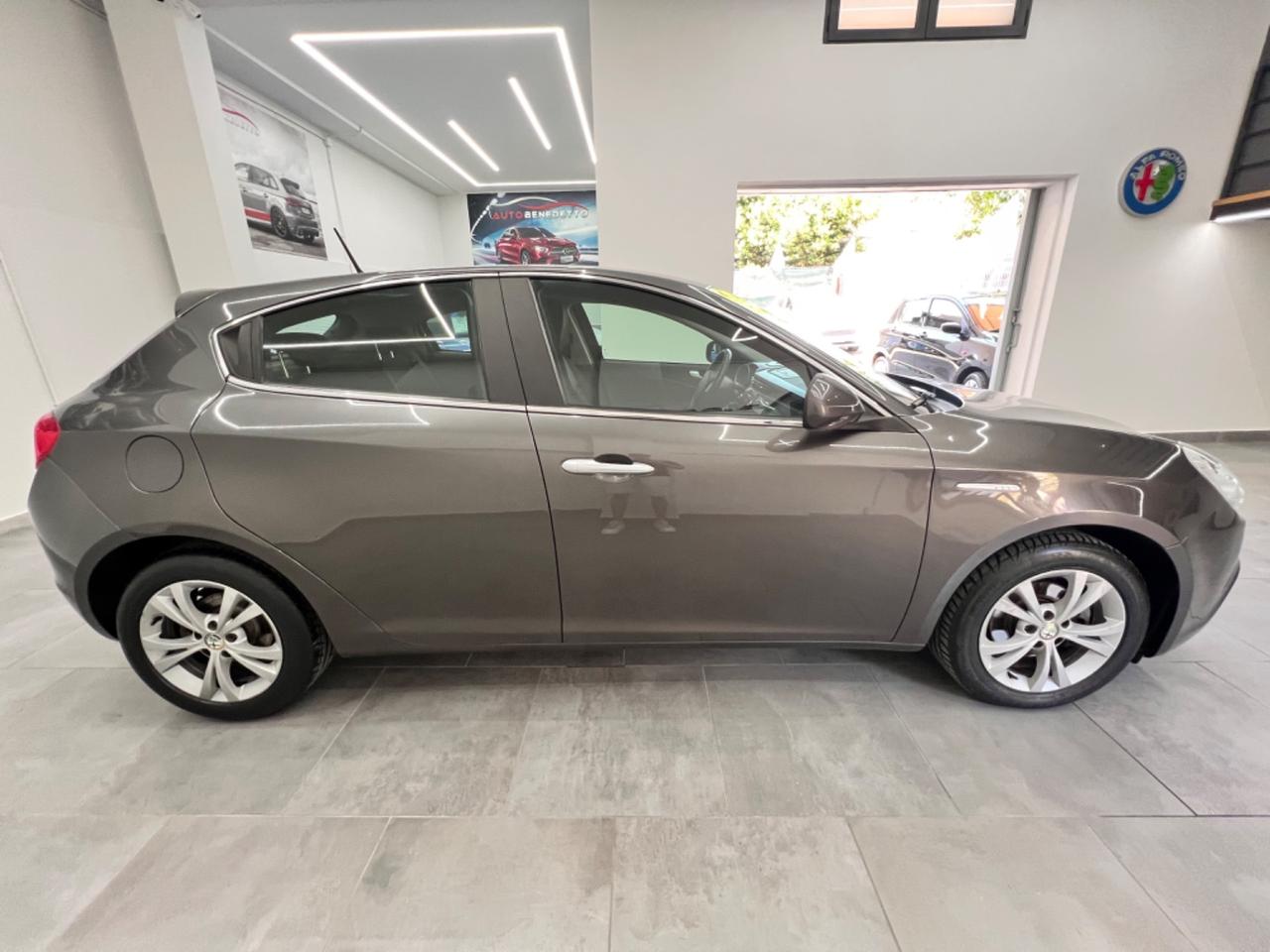 Alfa Romeo Giulietta 1.6 JTD 105 CV Distinctive 201