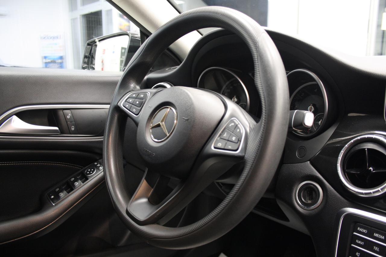 MERCEDES CLA 200 SHOOTIN BRAKE 136CV
