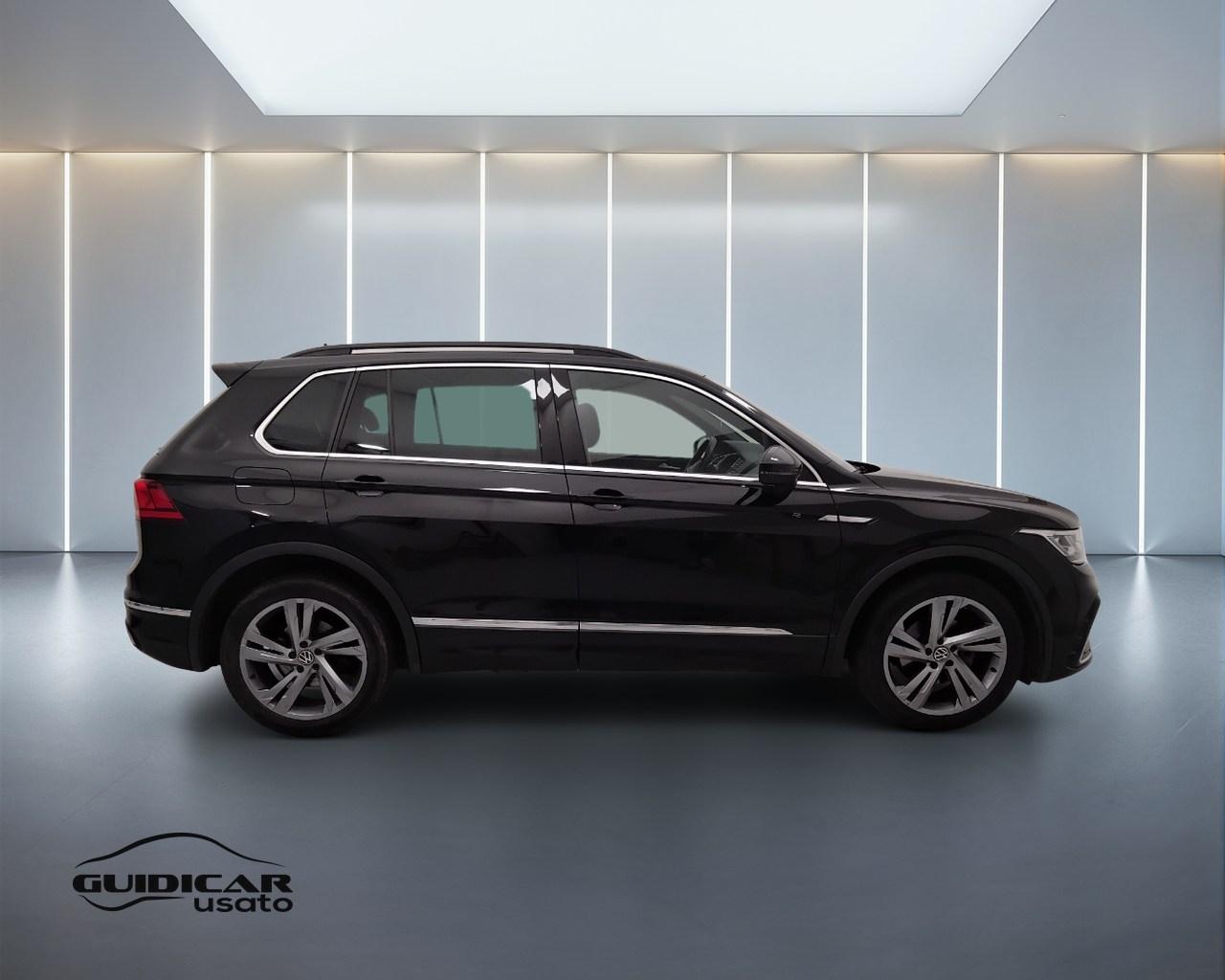VOLKSWAGEN Tiguan II 2021 - Tiguan 2.0 tdi R-Line 150cv dsg