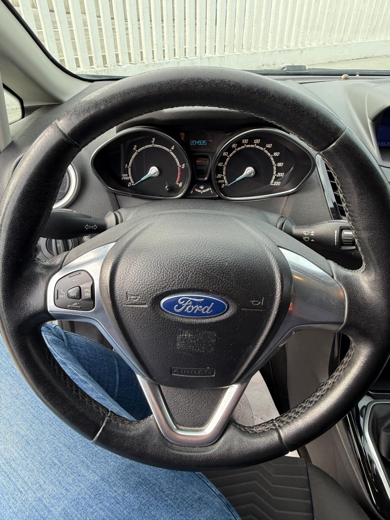 Ford Fiesta 1.5 TDCi 75CV 5 porte Titanium