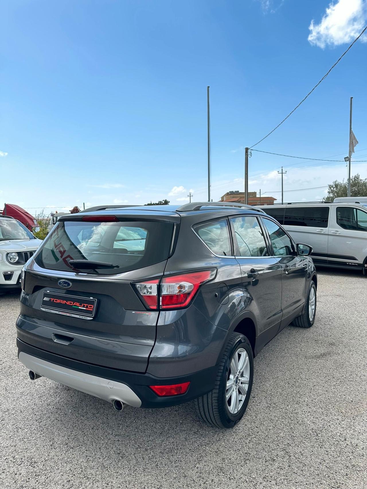 Ford Kuga 1.5 TDCI 120 CV S&S 2WD Business