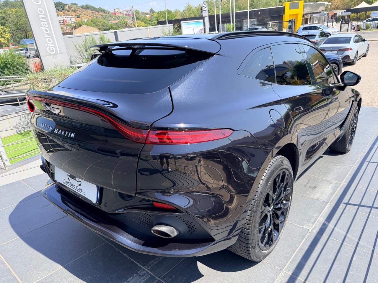 Aston Martin DBX in garanzia