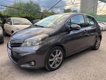 Toyota Yaris 1.3 5 porte Lounge AUTOMATICA