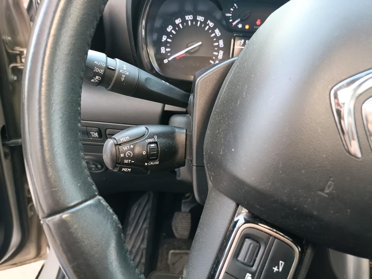 Citroen C3 Aircross BlueHDi 100 Shine