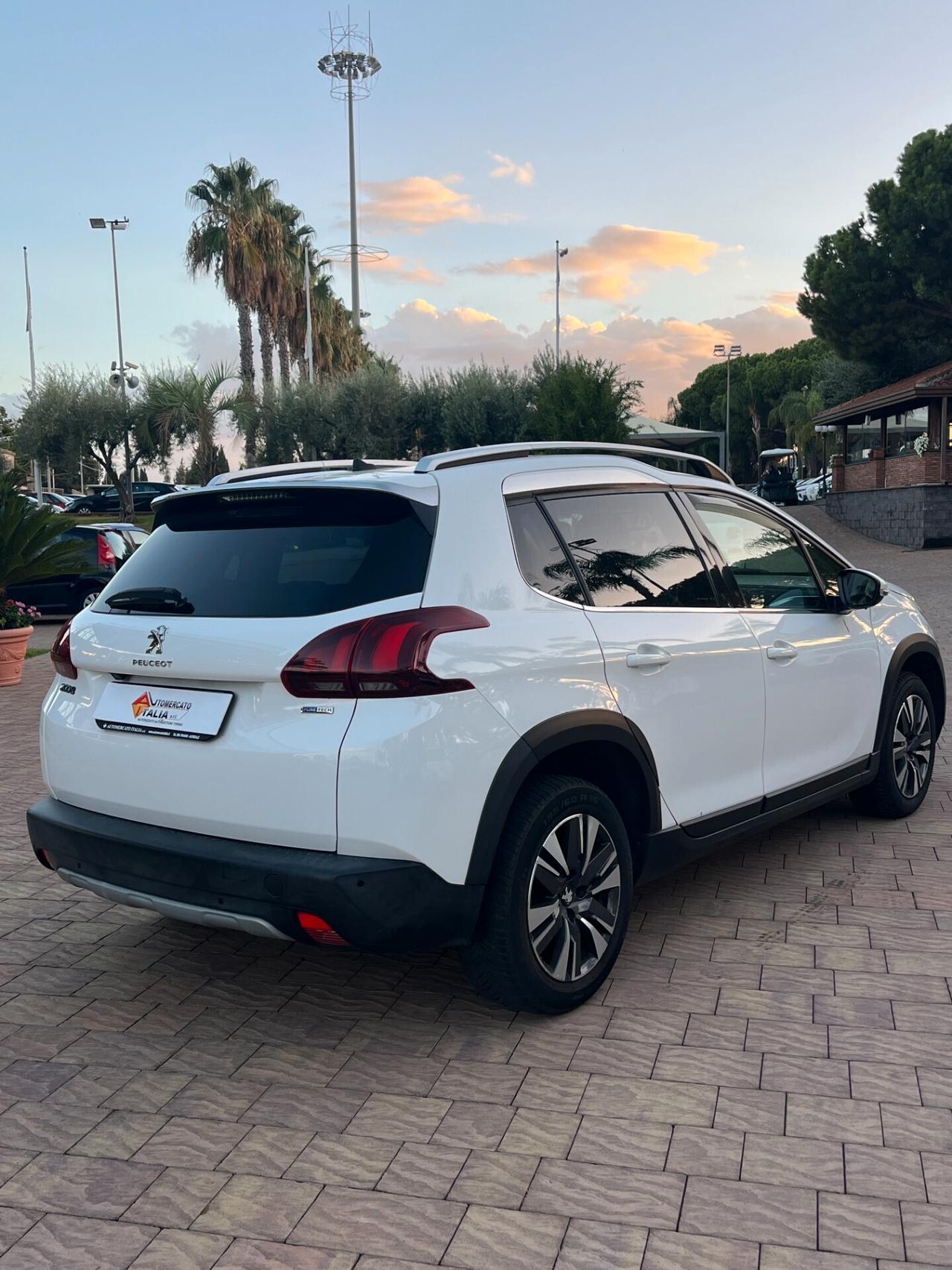 Peugeot 2008 PureTech 82 Allure