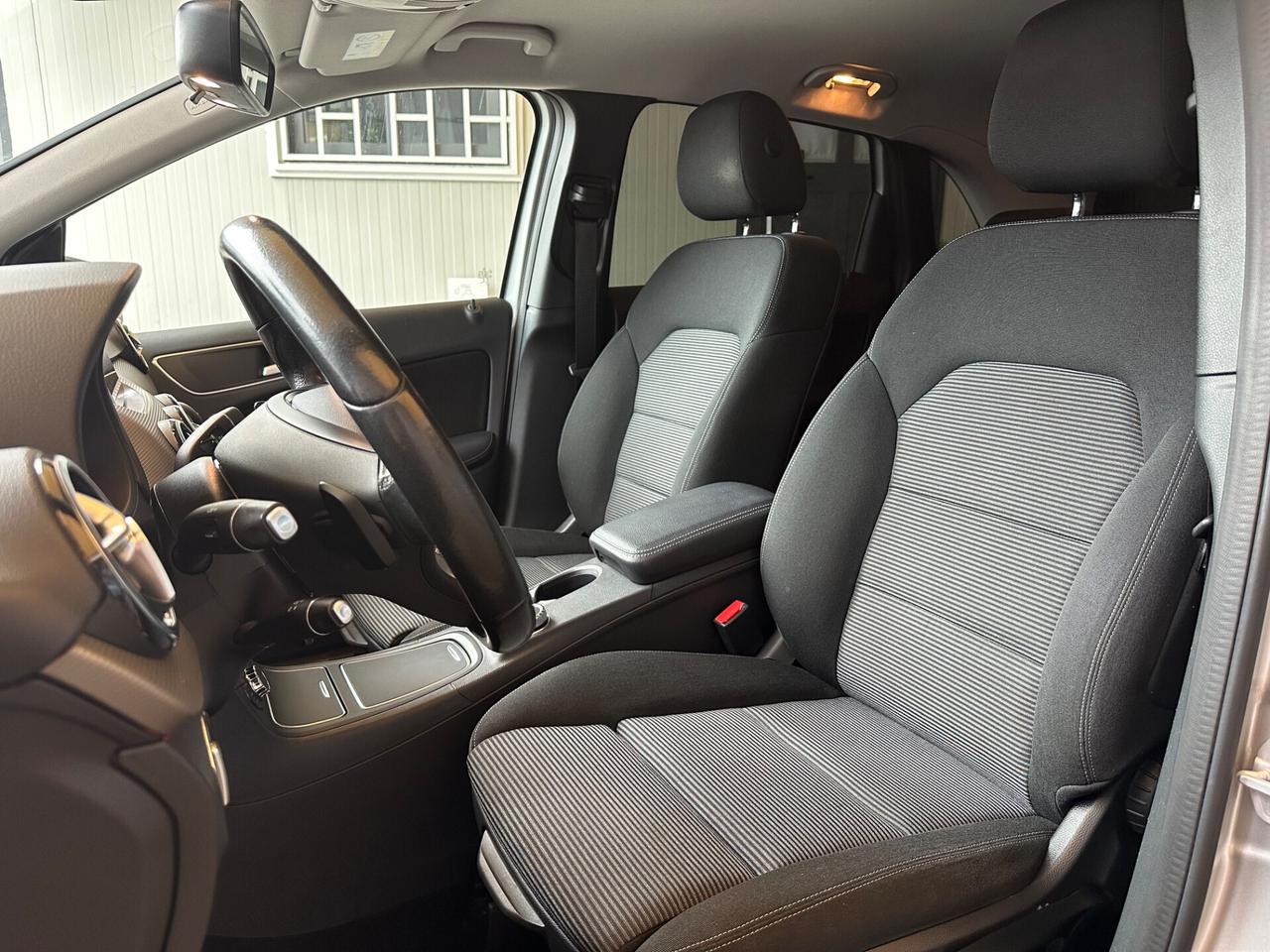 Mercedes-benz B 180 Sport/Automatic
