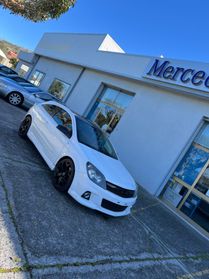 Opel Astra GTC 2.0 T 240CV 3 porte OPC