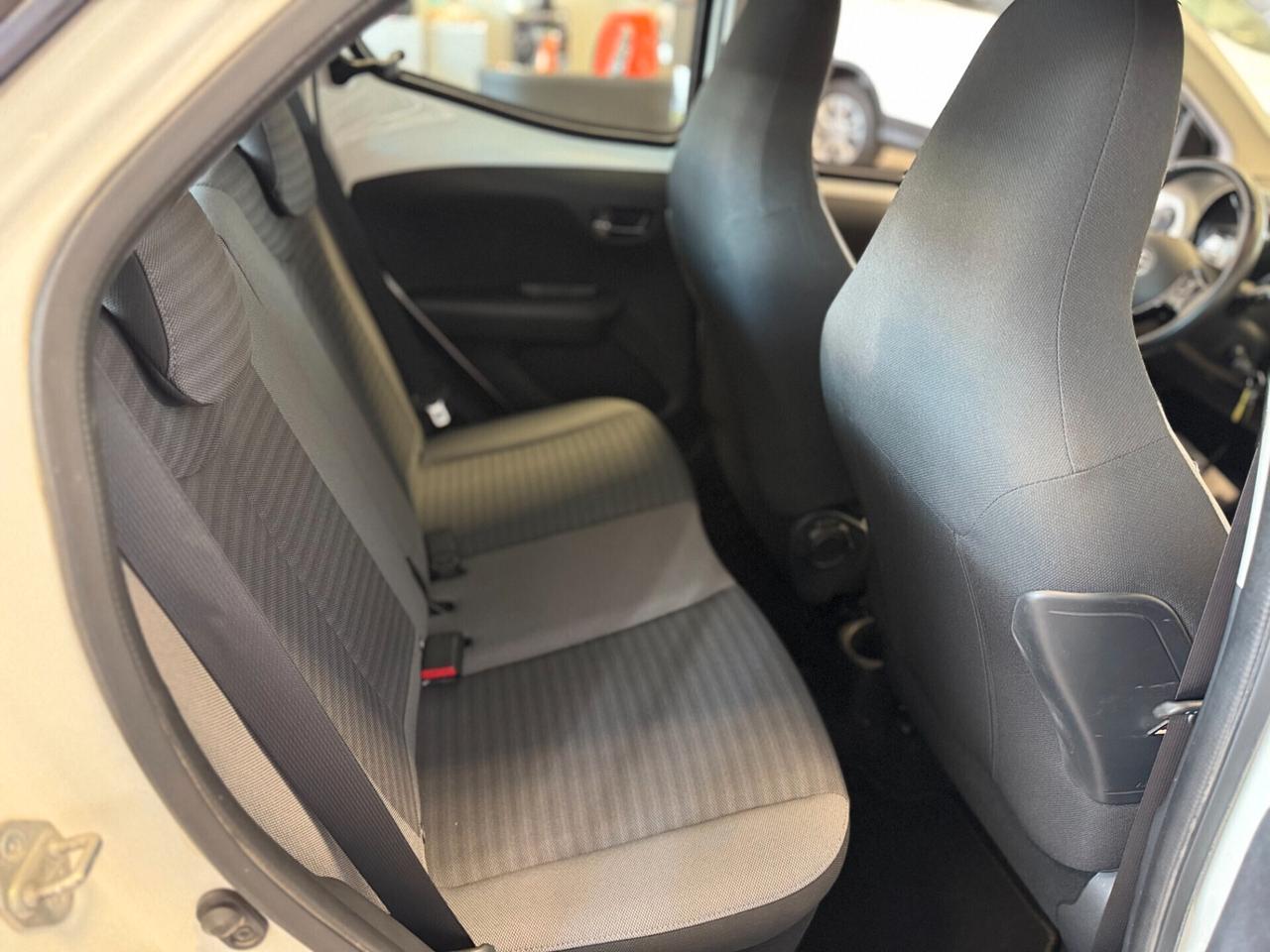 Toyota Aygo 1.0 VVT-i 72 CV 5 porte x-cite