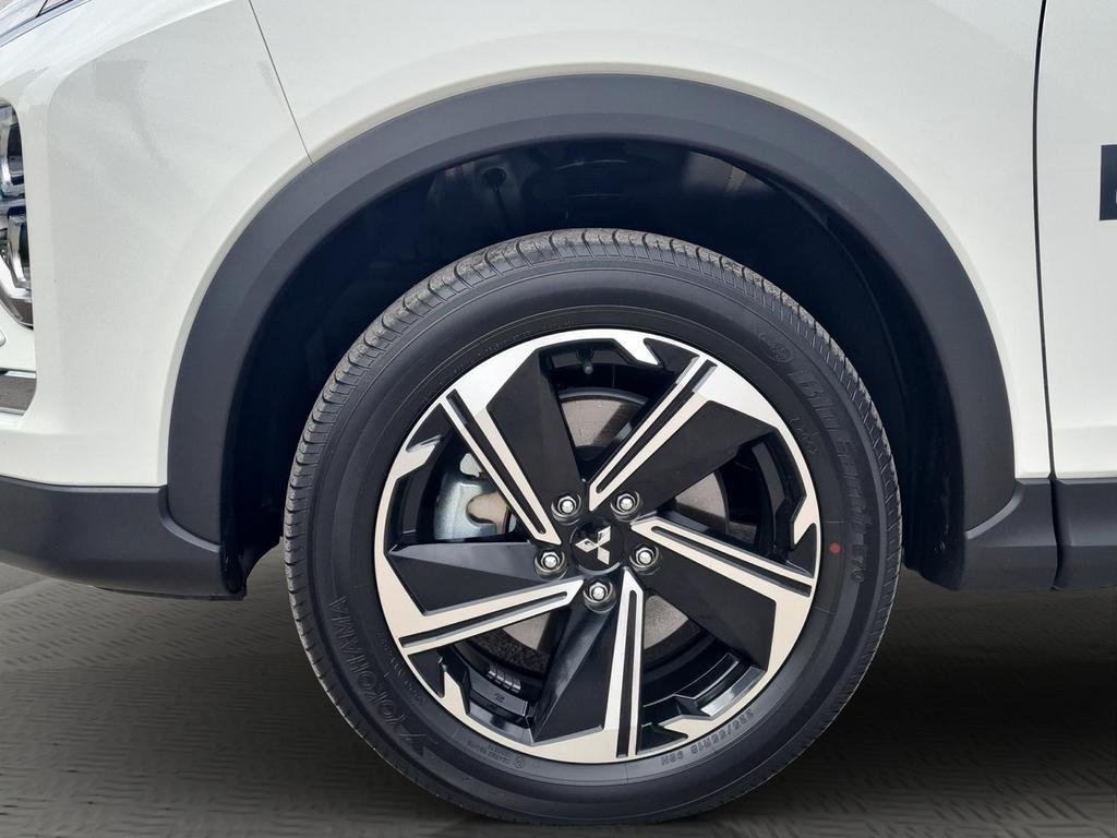 Mitsubishi Eclipse Cross 2.4 phev Instyle sda pack 0 s-awc