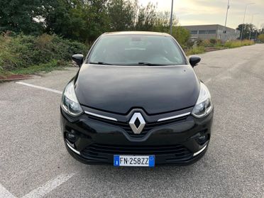 Renault Clio TCe 12V 90 CV Start&Stop 5 porte Energy Duel