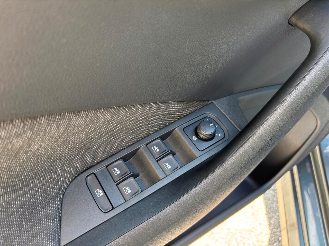 Skoda Kamiq 1.6 Diesel Cambio Automatico Neopatentati