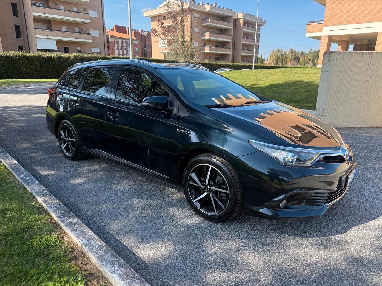 Toyota Auris touring sport ibrida