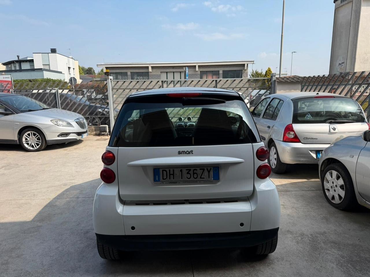 Smart ForTwo 1000 52 kW coupé pure