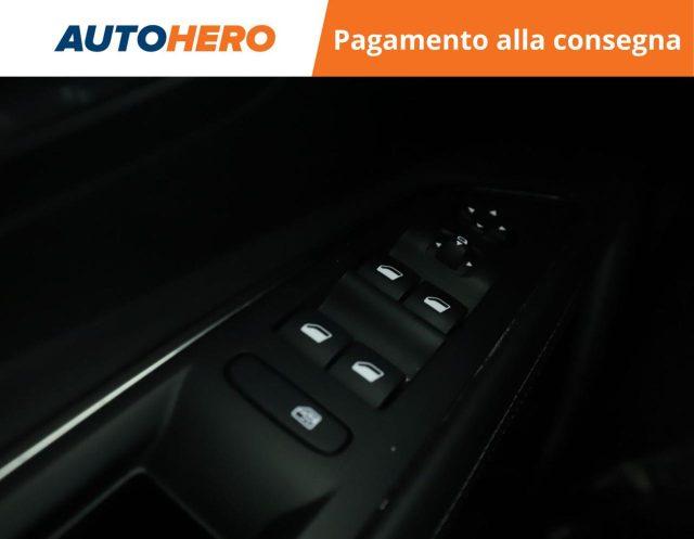 PEUGEOT 3008 Hybrid 225 e-EAT8 Allure