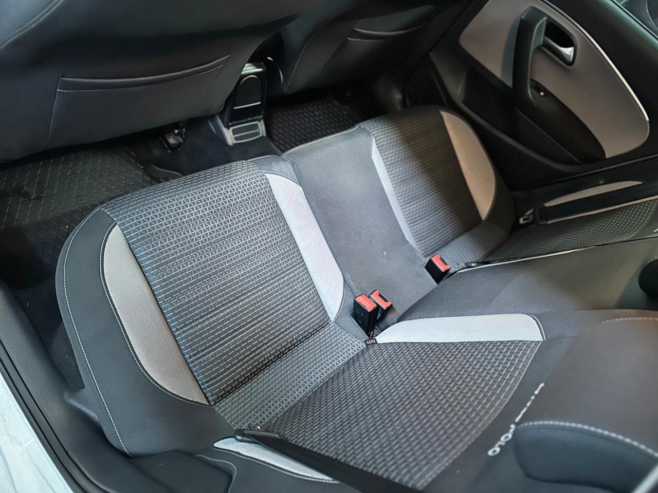 Volkswagen Polo Cross 1.4 TDI/automatico/2016