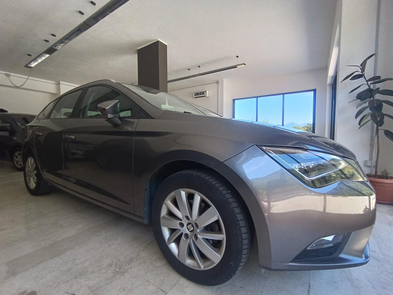 Seat Leon 1.6 TDI ST Style OK NEOPATENTATI