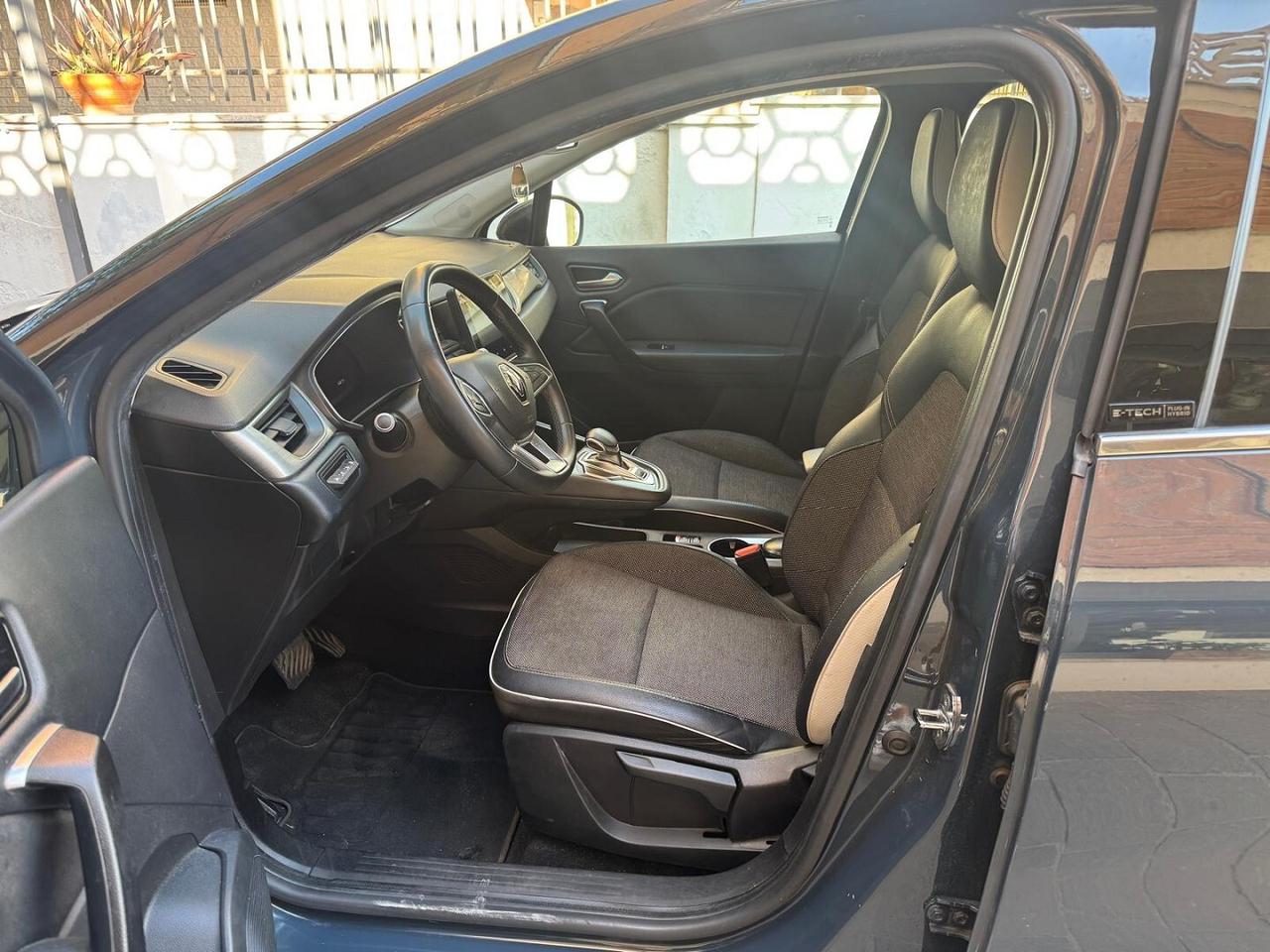 RENAULT Captur Plug-in Hybrid E-Tech 160CV Intens