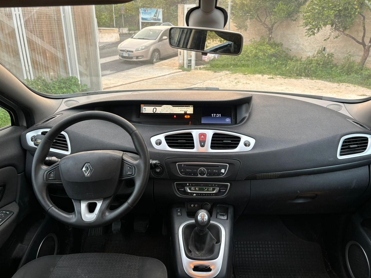 RENAULT SCENIC 1.5 DCI - 2009
