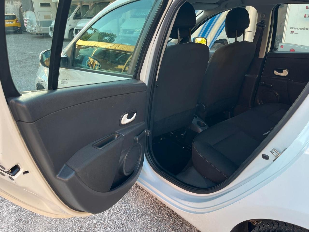 Renault Clio 2012 1.5 dCi 75CV 12 MESI DI GARANZIA