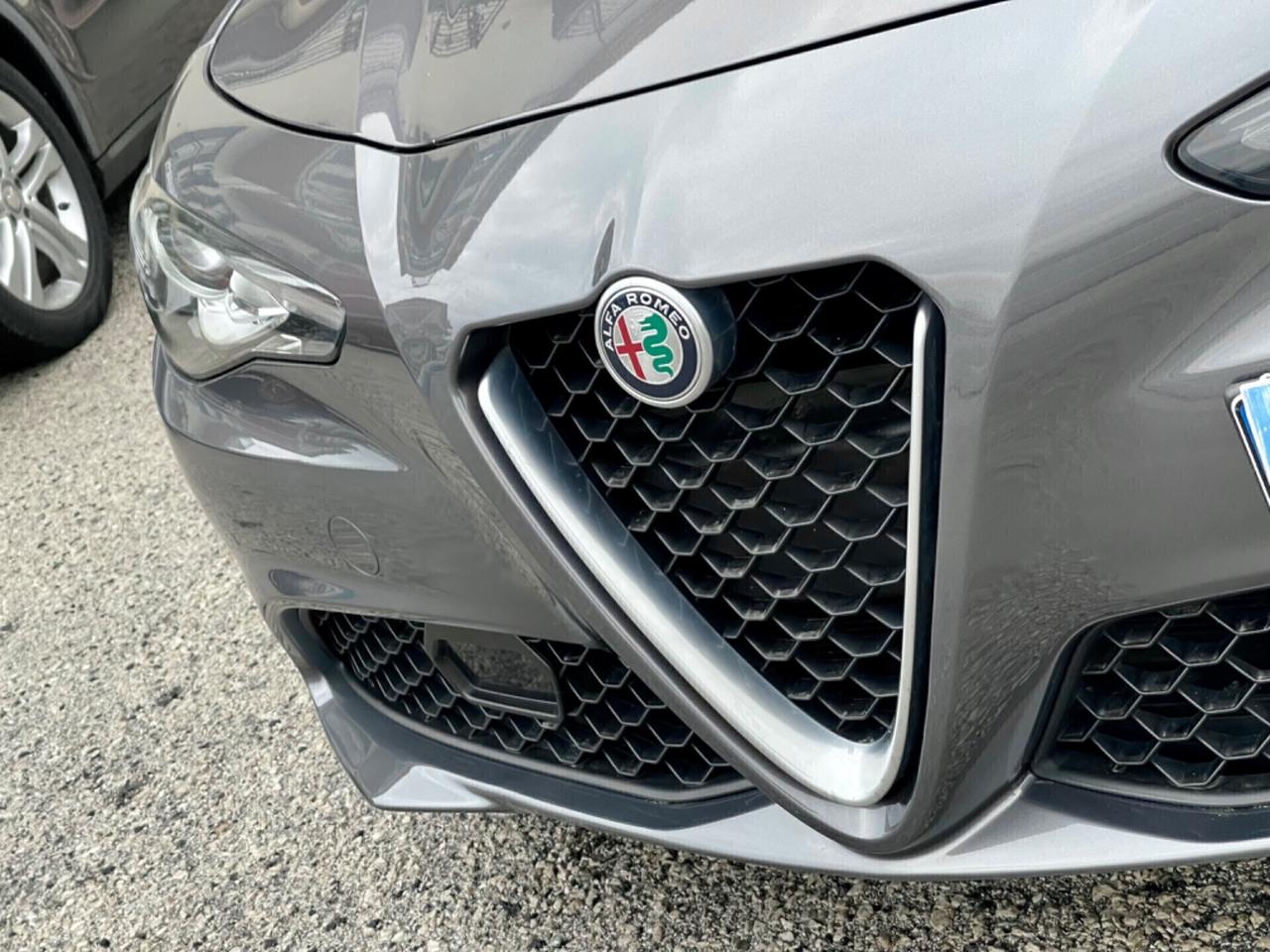 Alfa Romeo Giulia 2.2 Jtdm 180cv Q2 AT8 Super R19/LED