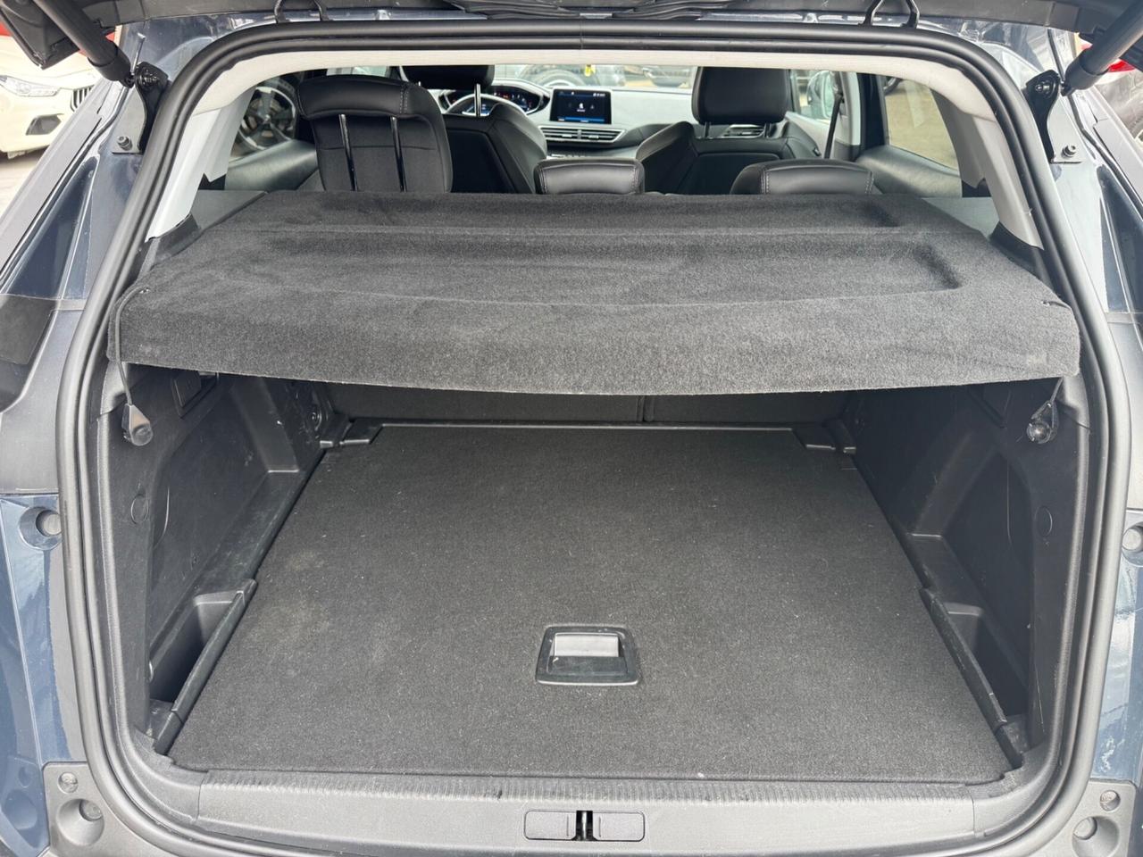 Peugeot 3008 HDi 130 EAT8 Allure Retroc led Iva