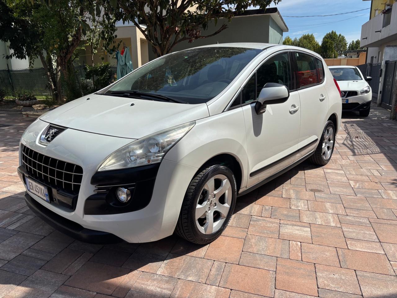 Peugeot 3008 1.6 HDi 114CV Business