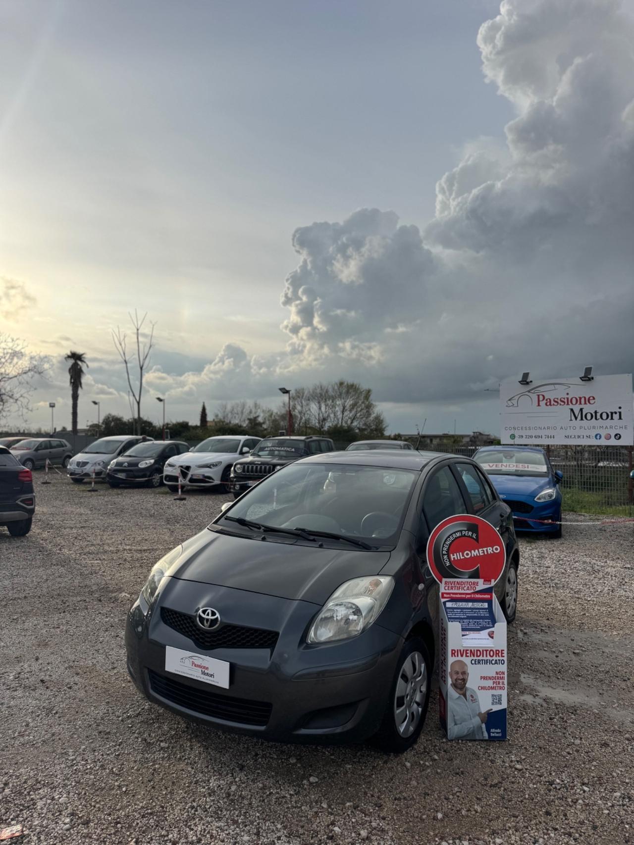 Toyota Yaris 1.0 5 porte